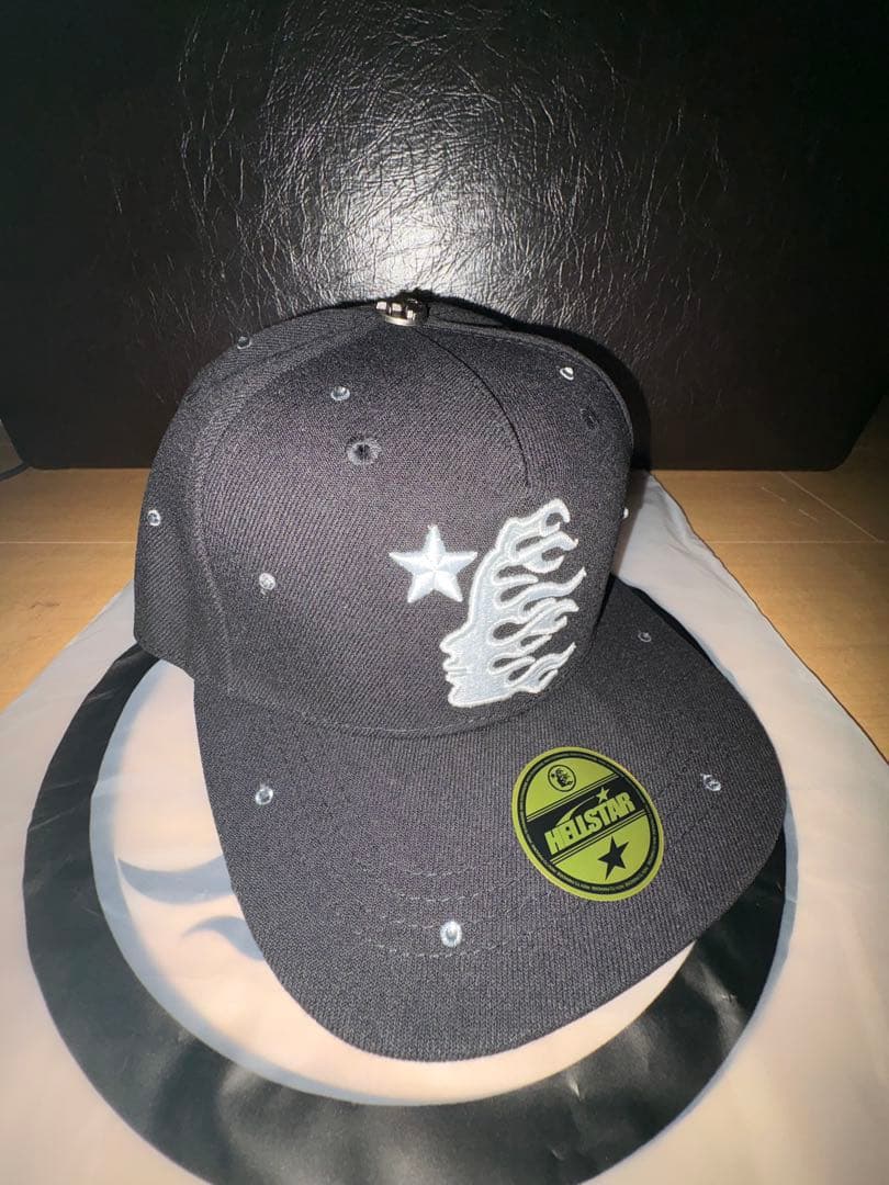 ビー　HELLSTAR(※タグ参照)BLACK キャップ Hellstar Big Logo Snapback Black Trucker Hat - WyCo Vintage
