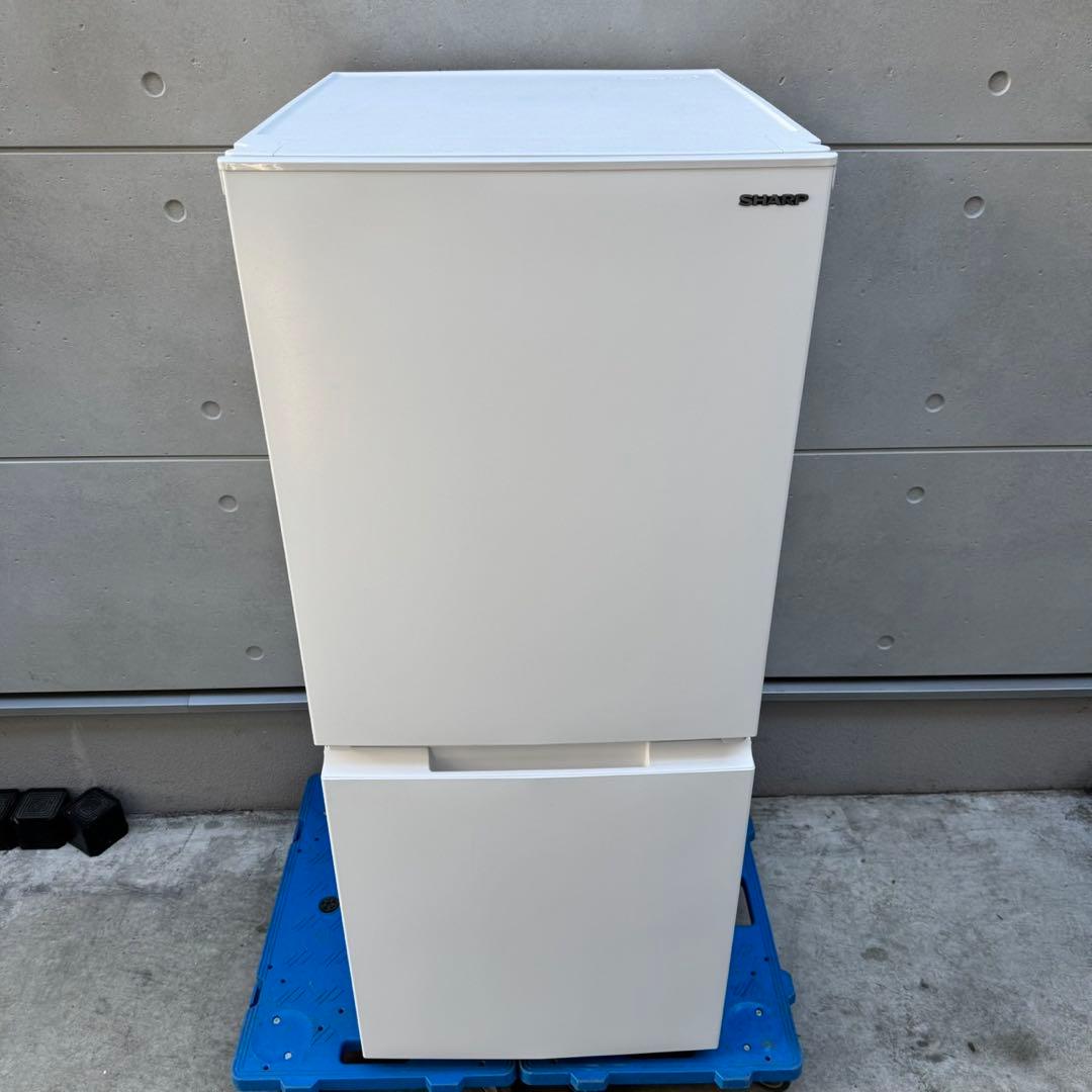 203⭐️2024年製美品☆シャープ 冷蔵庫 右、左開き 自動霜取り