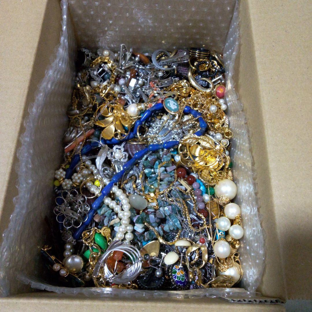 アクセサリーまとめ売り大量 - メルカリ