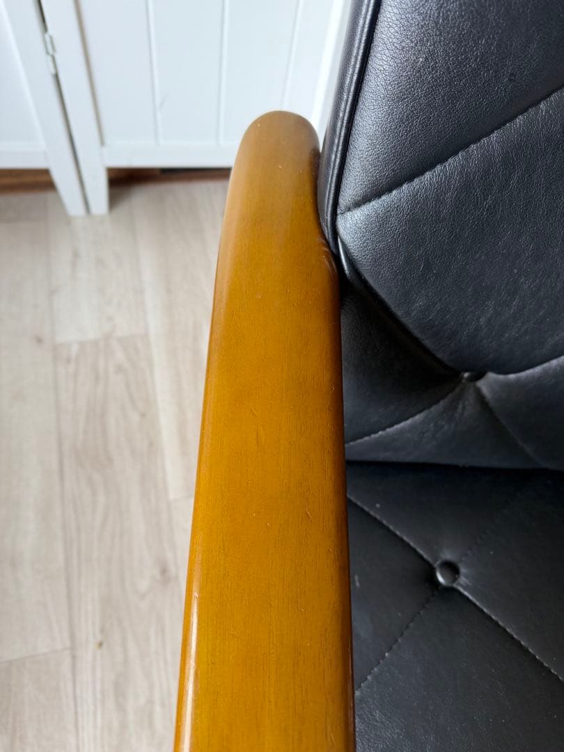 ①カリモク Kチェア 1Pソファ WS1180BW レトロ 1人掛けソファ | 激安