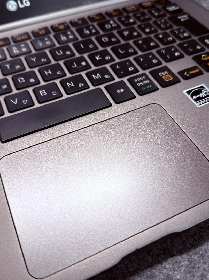 美品 LG Gram 13.3inch (13Z990-VA76J)