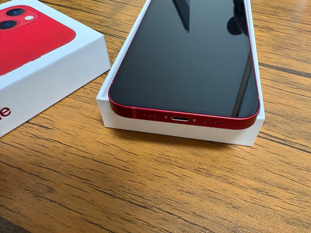 iPhone 13 128GB SIMフリー red