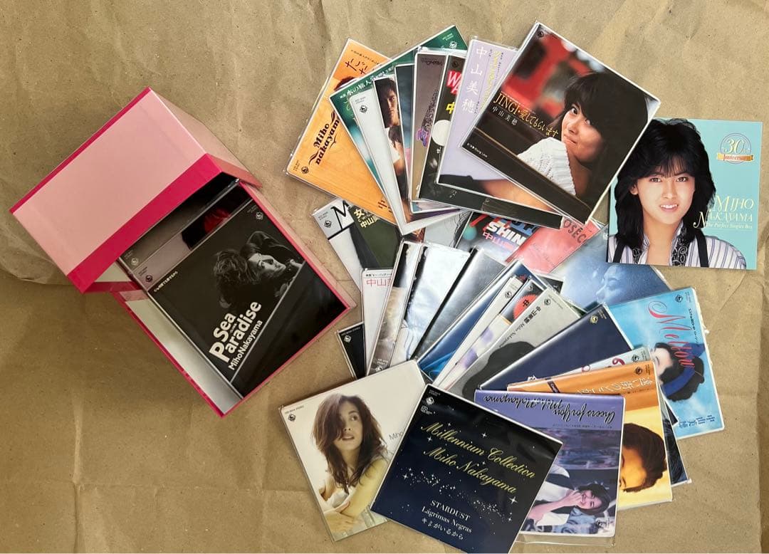 中山美穂30th Anniversary perfect single box - メルカリ