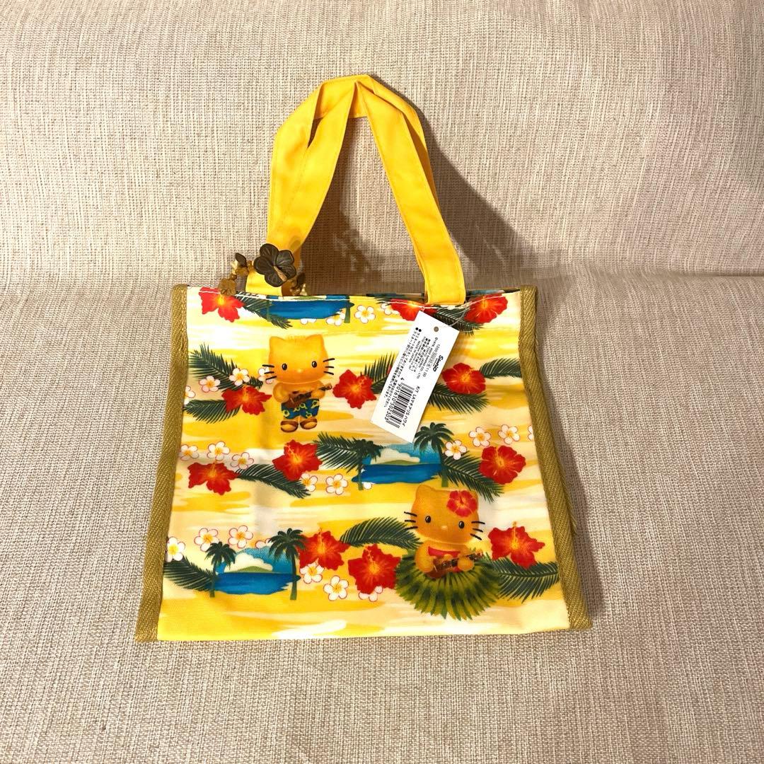 激レア‼️日焼けキティハワイアンバッグ 新品未使用品、ハイビスカスチャーム付き サンリオ ハローキティ 日焼けシリーズ フェイスパスケース