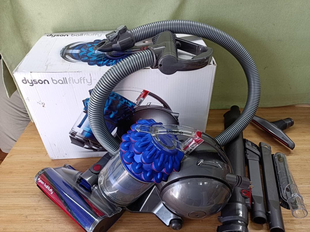 都《KLCLK》Dyson ball fluffy CY24　サイクロン掃除機