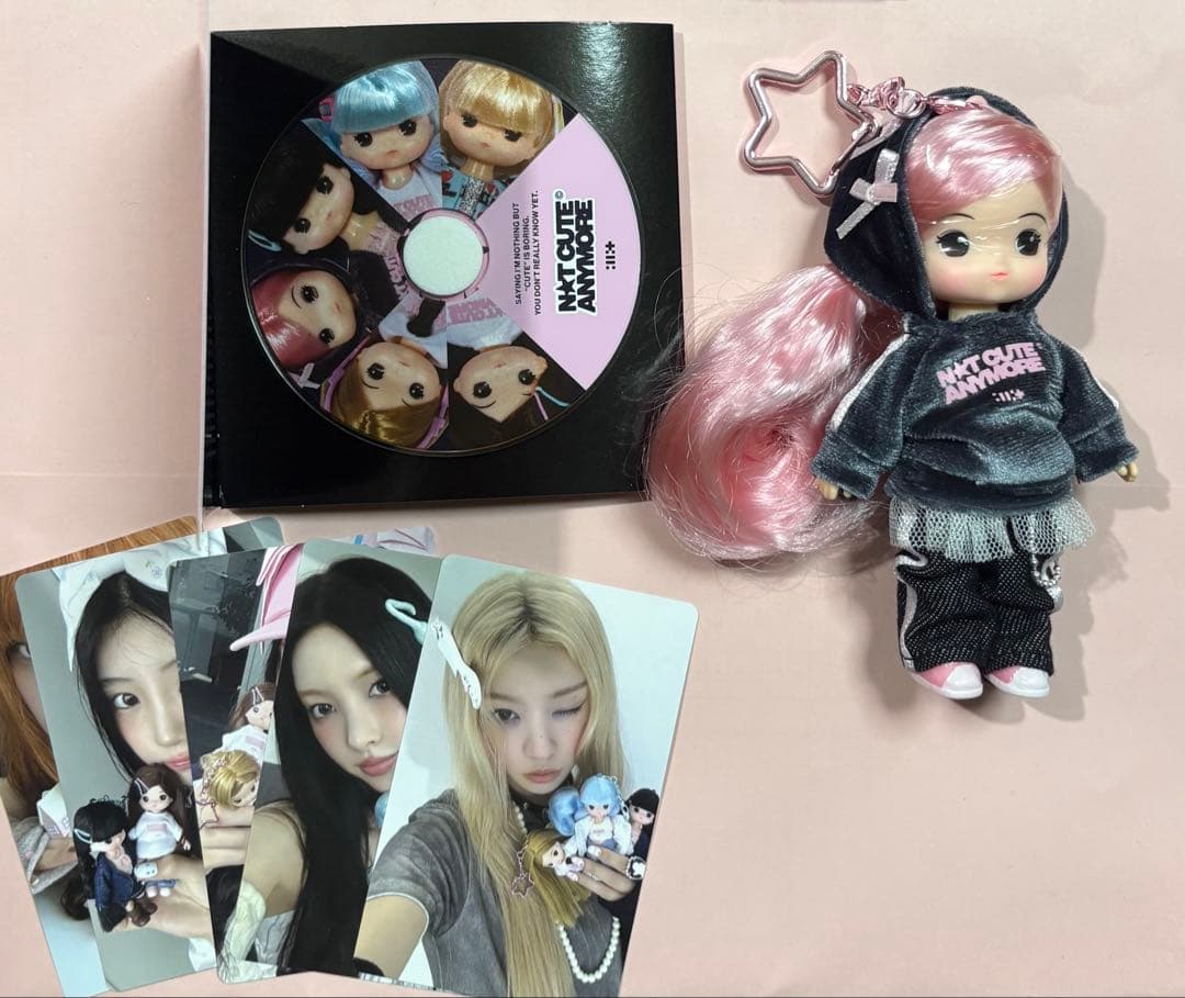 ILLIT】NOT CUTE ANYMORE ドールバージョン - メルカリ
