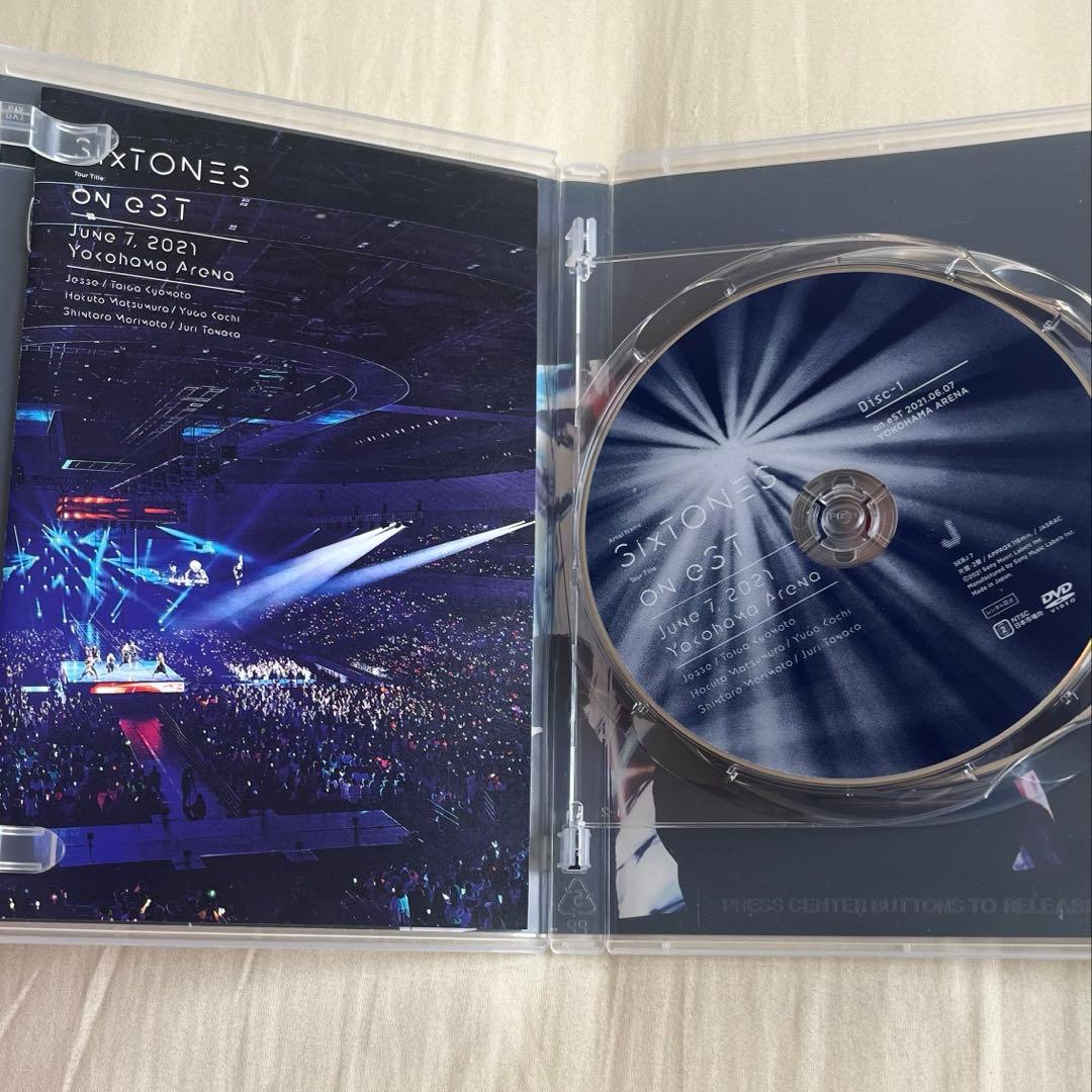 SixTONES/on eST〈2枚組〉 - メルカリ
