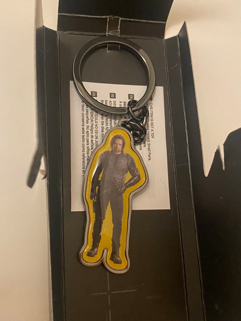 バ*ー様 【バッキー】サンダーボルツ IMAXポスター キーリング プレス