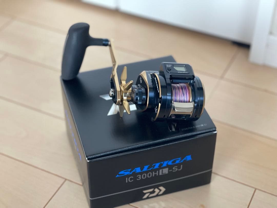⭐︎ダイワ ソルティガ 300HL-SJ(85-95mm左ハンドル - メルカリ