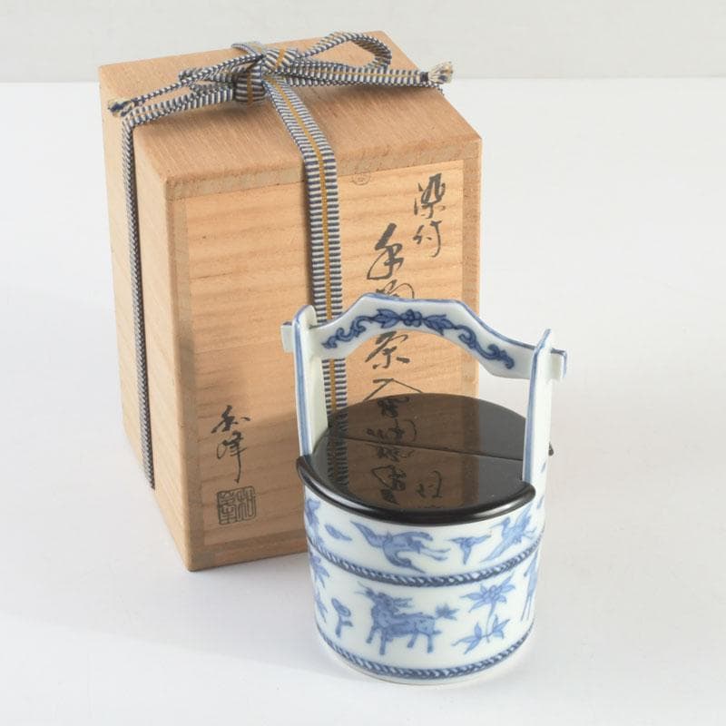 茶道具　平安和峰作　染付　花草神獣文　手桶茶入　共箱　V　9485 京焼 平安 白鳳造 水指 染付 茶道具 (付属品：共箱) - メルカリ