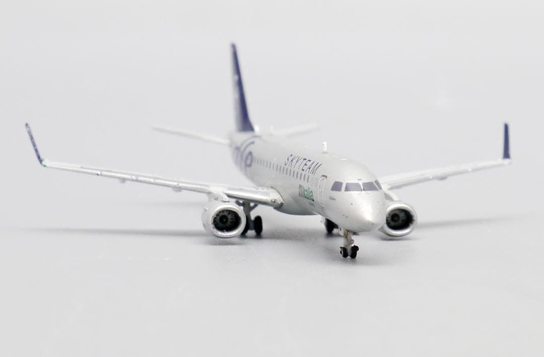 アリタリア・シティライナー ERJ-190 EI-RND 1/400 - メルカリ