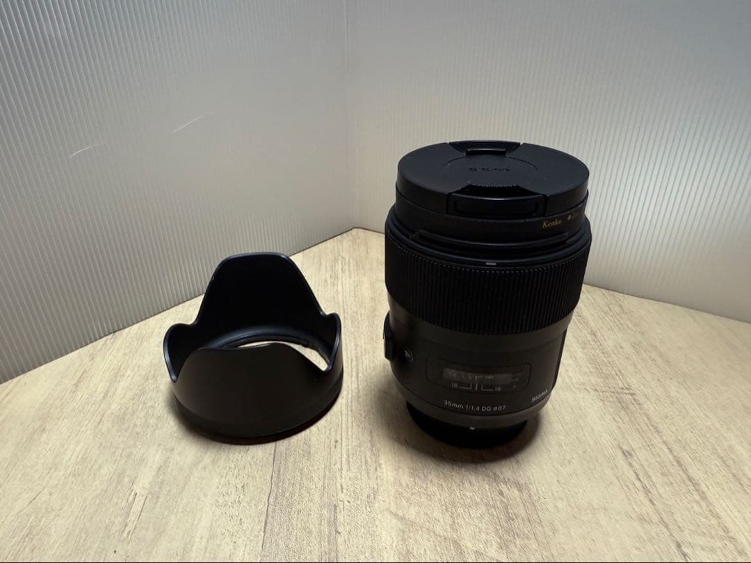 Sigma 35mm F1.4 DG HSM Art レンズ Amazon.com : Sigma 35mm F1.4 Art DG HSM for Sony E : Electronics