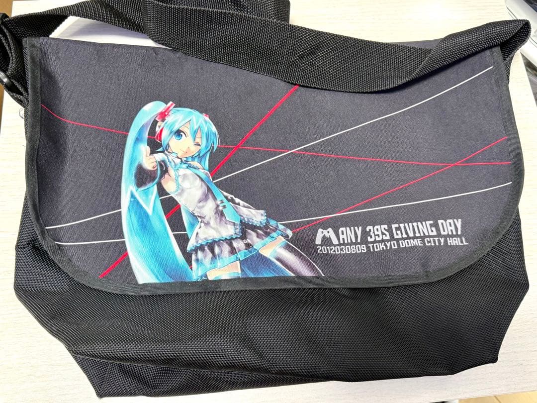 初音ミク ミクの日大感謝祭 メッセンジャーバッグ - メルカリ