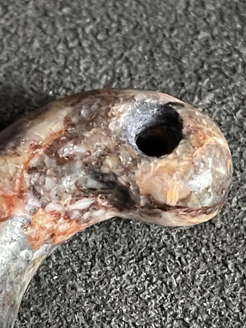 弥生〜古墳時代勾玉 変成岩？