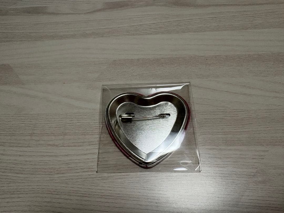 第五人格 調香師 ハート缶バッジ - メルカリ