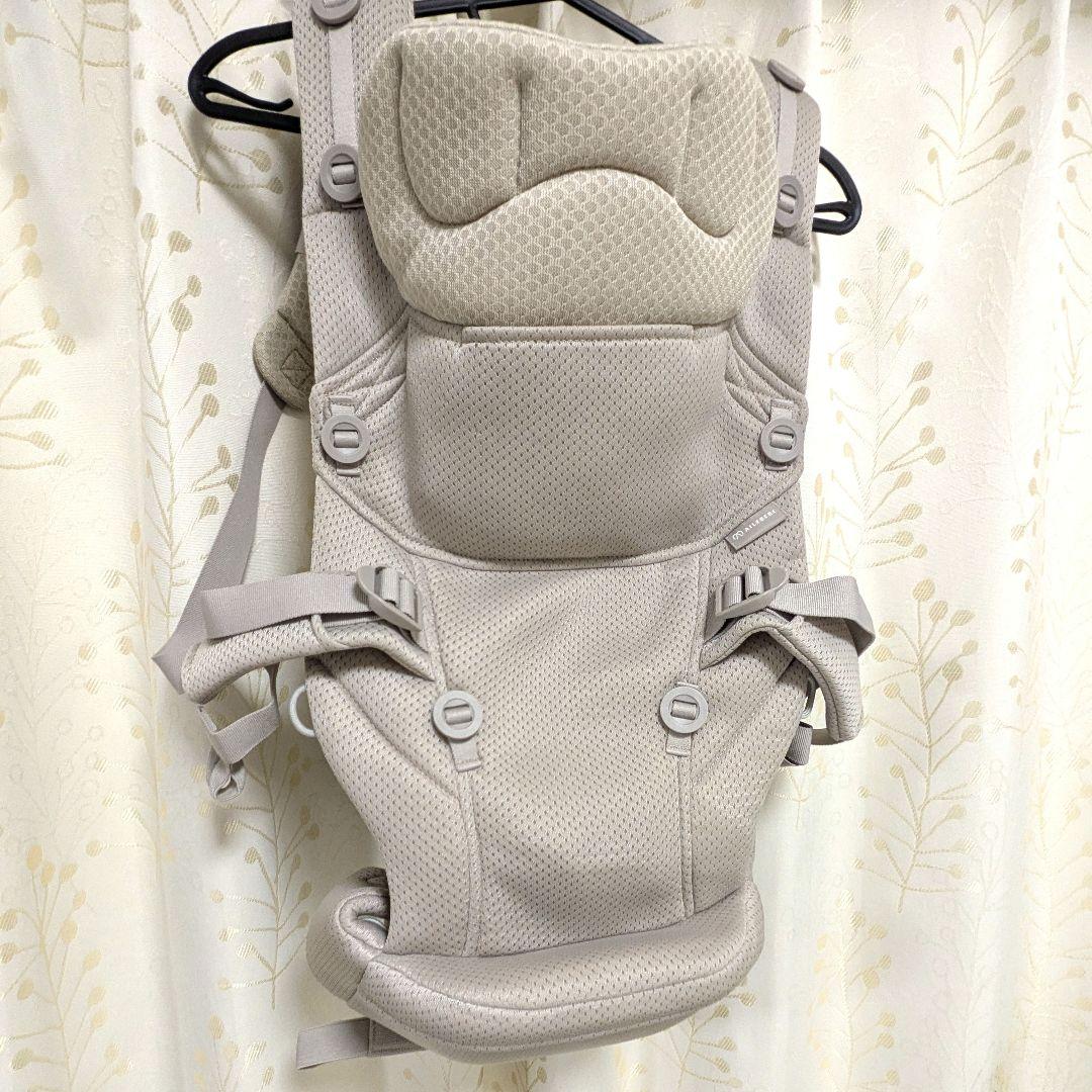 【ソエ】使用3回　エールベベ　ベビーキャリア　03 アッシュベージュ カーメイト エールベベ ベビーキャリア スリー qd (アッシュベージュ