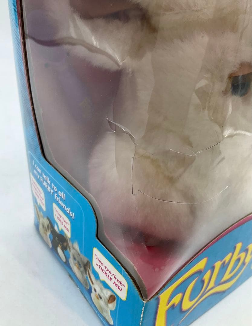 ハ*郎様 ☆未開封品☆ ファービー2 白 ベージュ 英語版 ブルーアイ 青