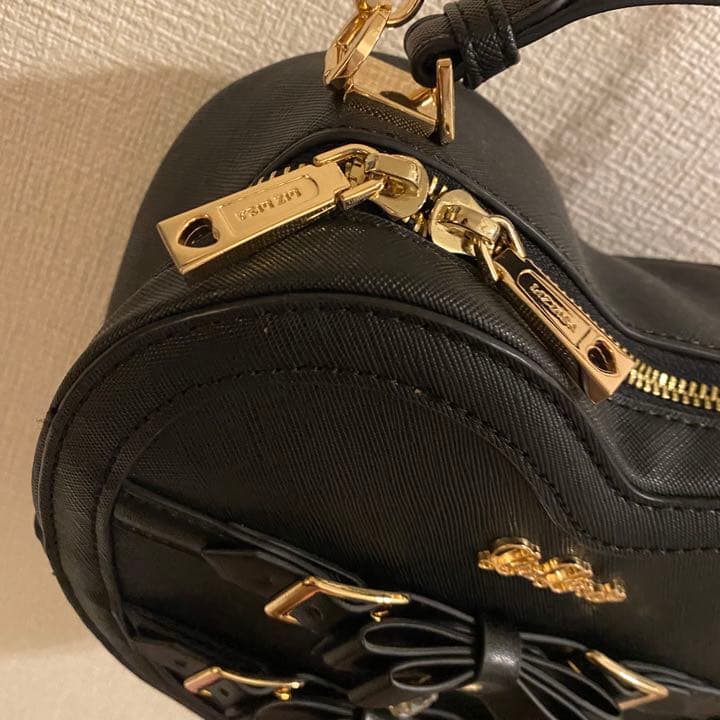 LIZLISA リボンビジューハートバッグ 【ブラック】 - メルカリ