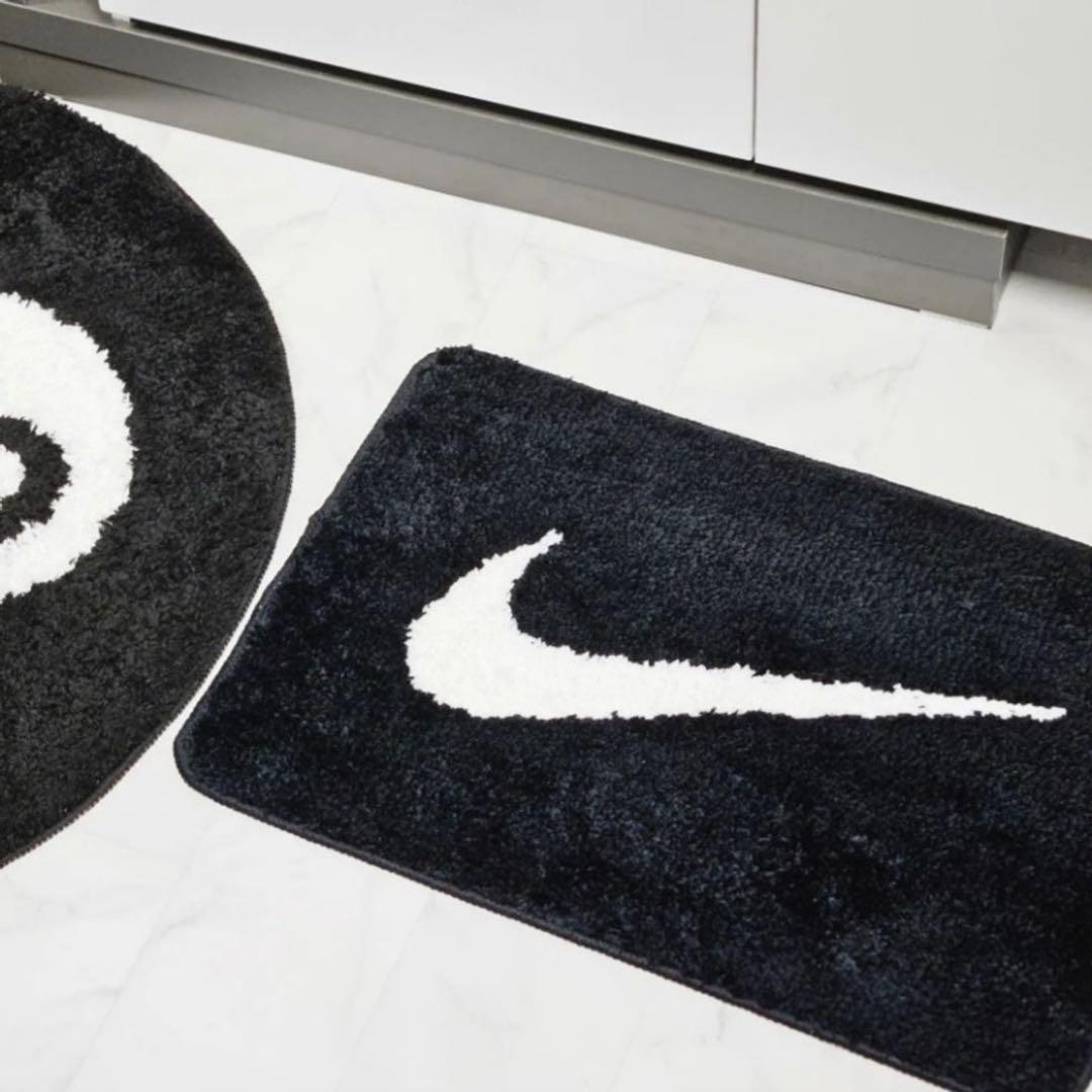 NIKE ロゴ ラグ カーペット - メルカリ