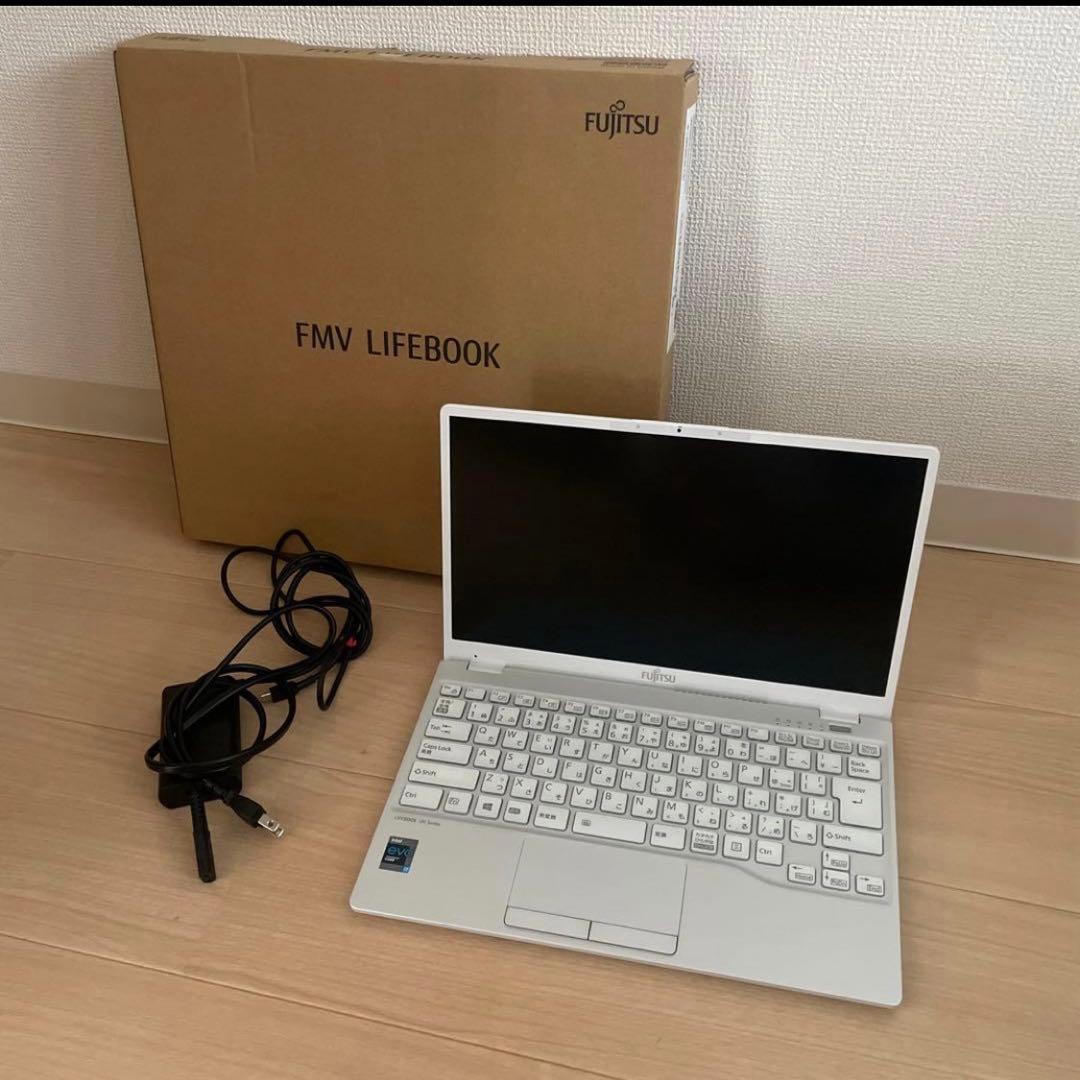 富士通 FMV LIFEBOOK UH90/E3 834g 富士通FMVパソコン | LIFEBOOK UH90/E3