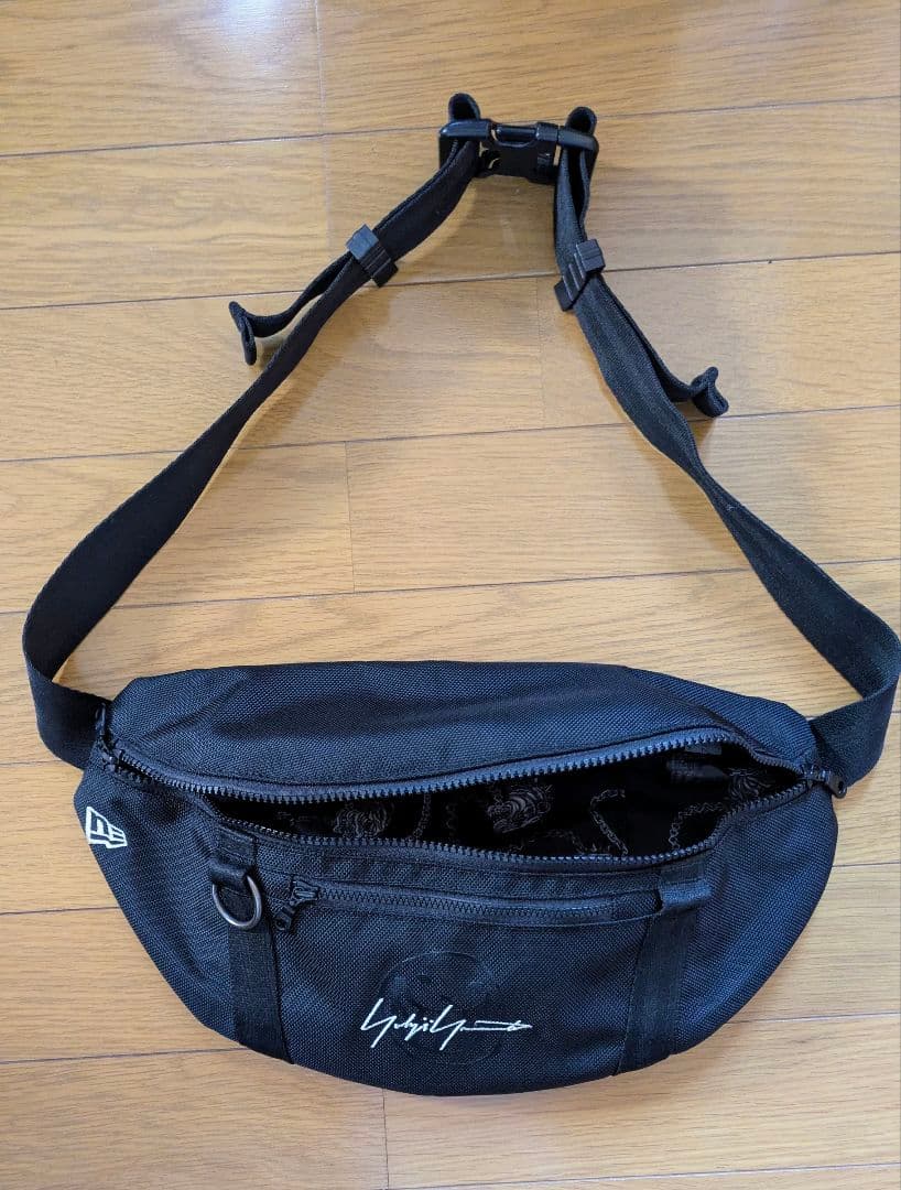 【とりこっと】 ヨウジヤマモト　ボディバッグ・ウエストバッグ ヨウジヤマモト × ニューエラ 2021SS Waist Bag | HUES 福岡セレクト