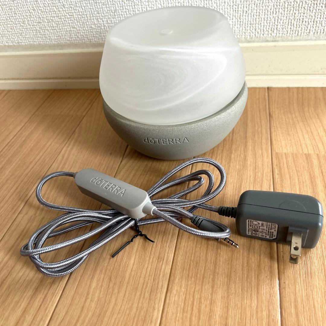 doTERRA アロマディフューザー ヒュッゲ - メルカリ