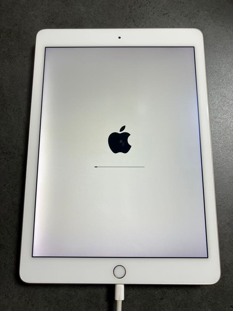 【Apple】iPadAir2 WiFiモデル128GB l_K0000705558.jpg