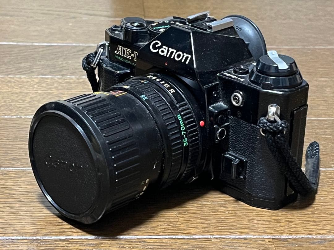 Ｃａｎｏｎ　ＡＥ－１　一眼レフカメラ　セット　ブラック　ストロボ・レンズ付き Canon AE1 フィルムカメラ ストロボ付き - メルカリ