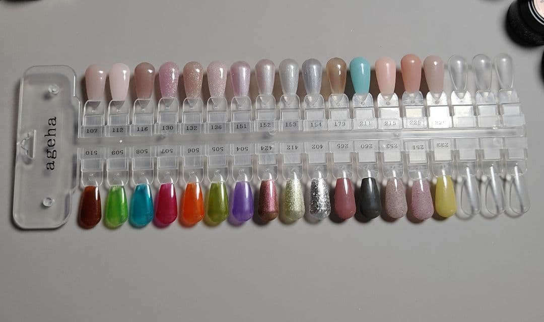 【お値下げしました！】ageha ジェルネイル 30色セット《カラーチャート付》