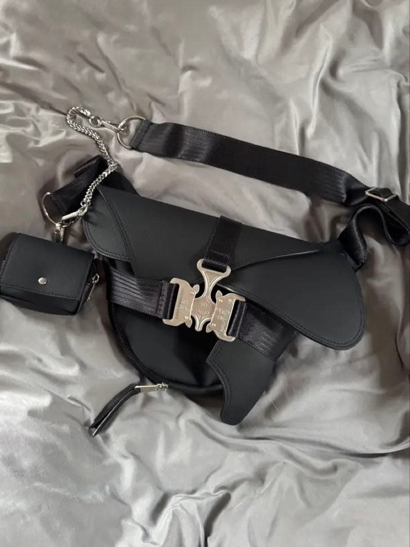 iugamakaras トリプルカバード ショルダーバッグ ブラック 韓国