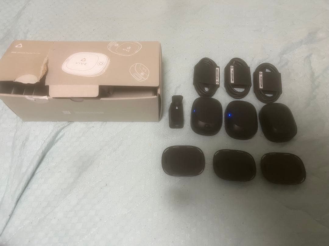 【即購入OK】VIVE Ultimate Tracker 3+1キット VIVE Ultimate Tracker | VR Accessories | Knoxlabs