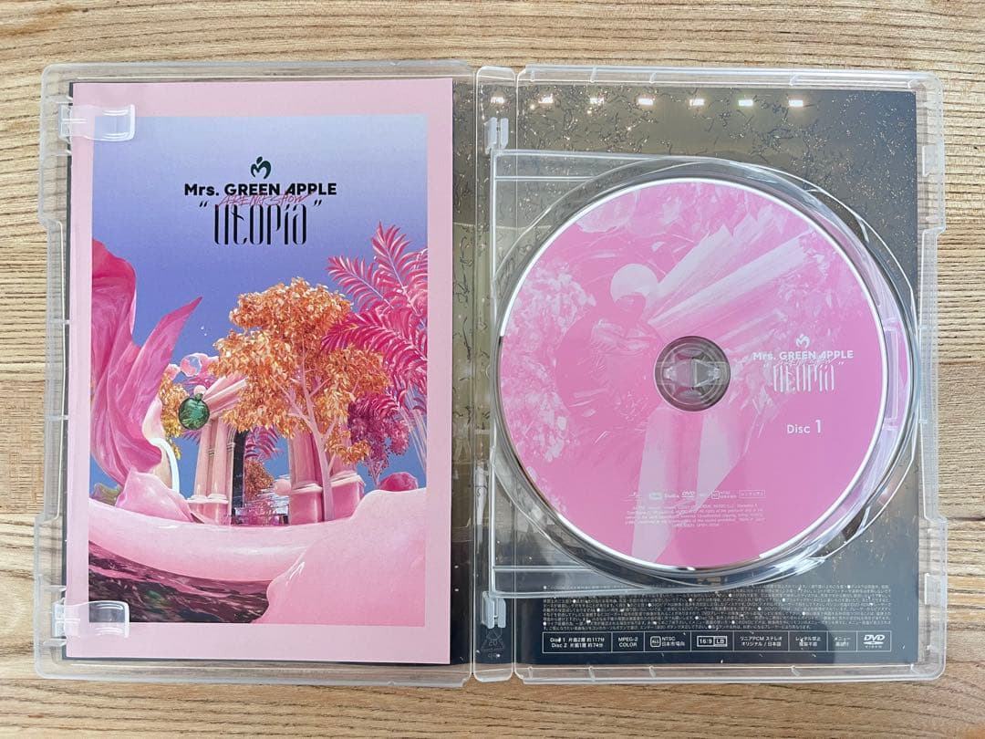 ARENA SHOW “Utopia”初回限定盤Mrs. GREEN APPLE - メルカリ