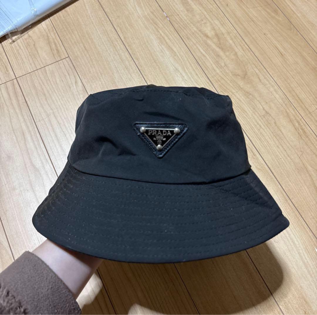 PRADA ブラック バケットハット - メルカリ