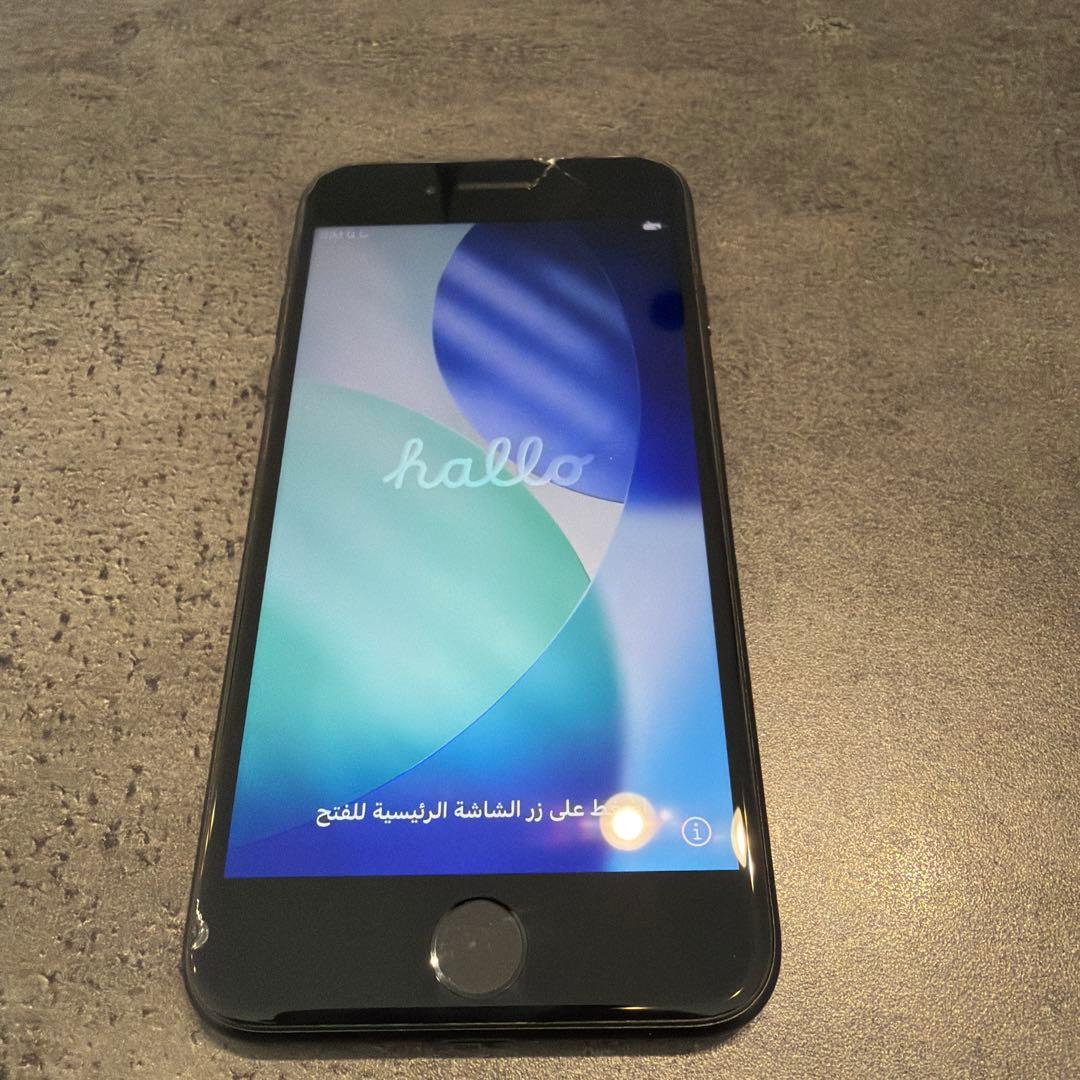 iPhone SE第二世代 128GB ブラック SIMフリー - メルカリ