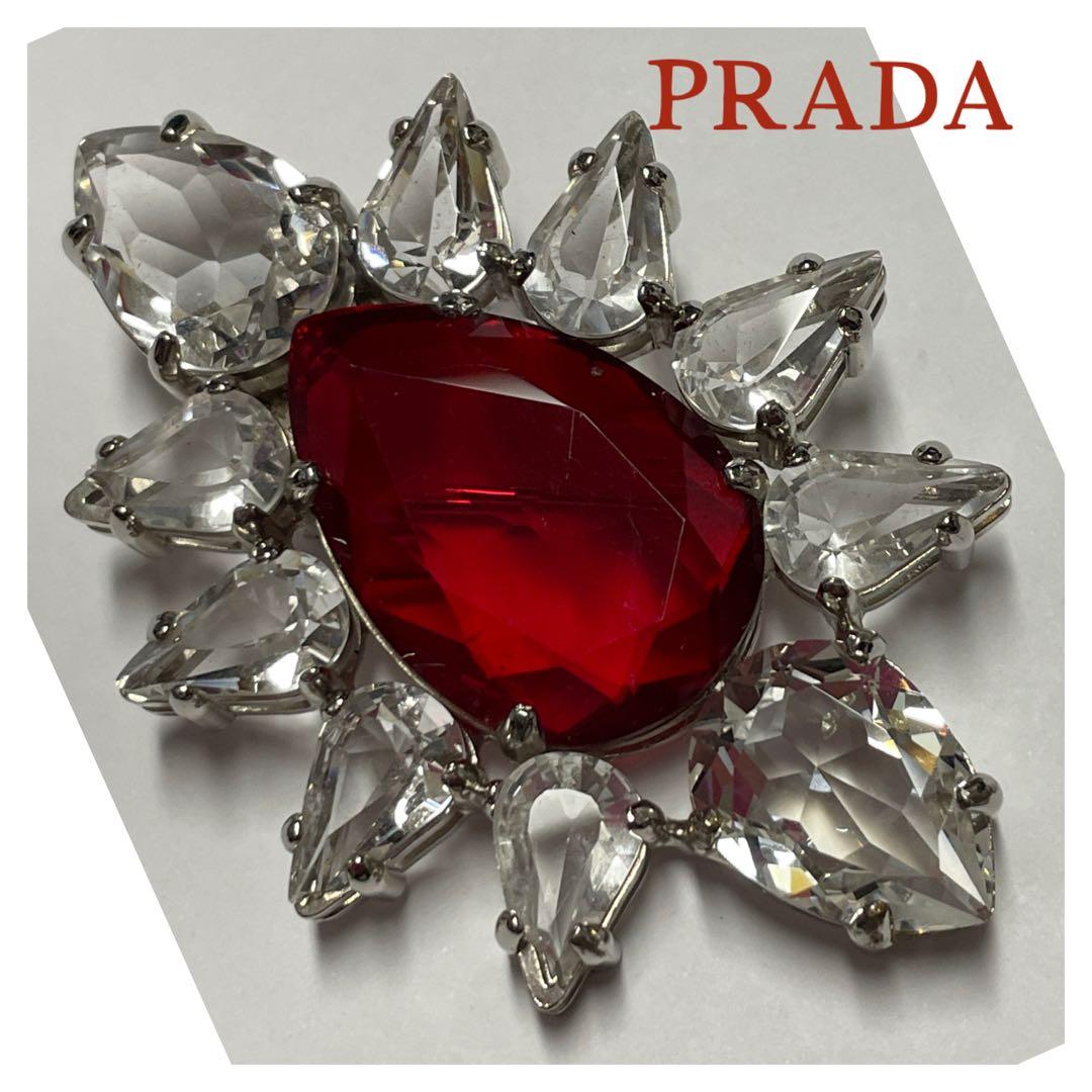 PRADAプラダ　ブローチ　❤︎ 大人気】*PRADA* プラダ シンボル ブローチ (PRADA/アクセサリーその他