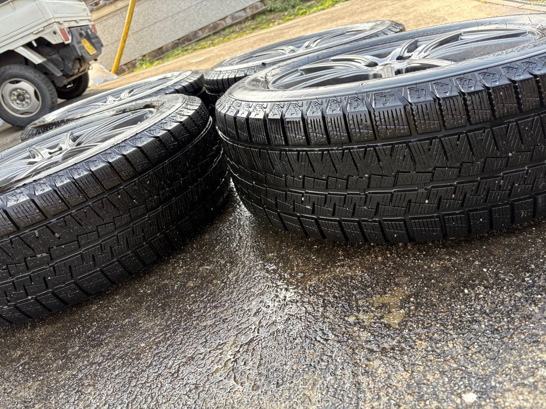 BIbUです。 昼の12時までにご購入お願いします。