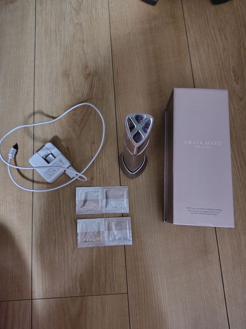 アクシージアメイドフォーアイズ 目もとエステ・マッサージャー アクシージア メイト フォーアイズ | 目元用美顔器– アクシージア 公式