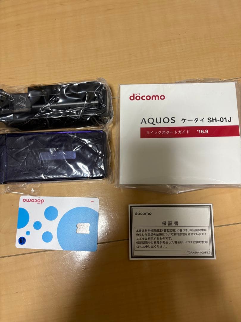 AQUOS ケータイ SH-01J ダークブルー 本体 AQUOS ケータイ 【良品】AQUOSケータイ SH-01J ブルーブラック docomo