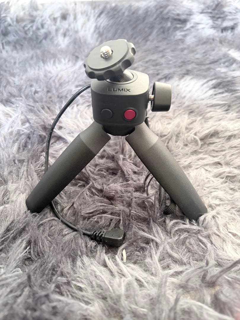 m*n様 LUMIX DC-G100V ブラック 三脚付き