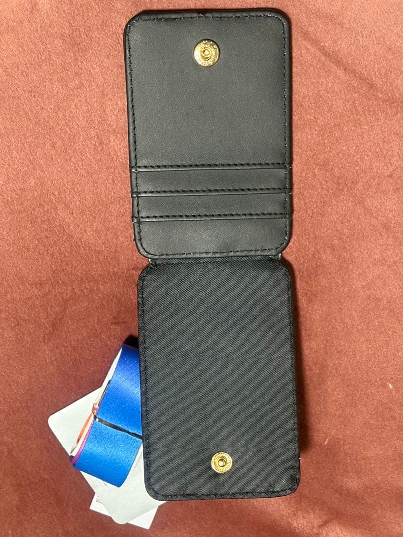 新品未使用】カリフォルニアディズニー70周年 パスケース(ネック