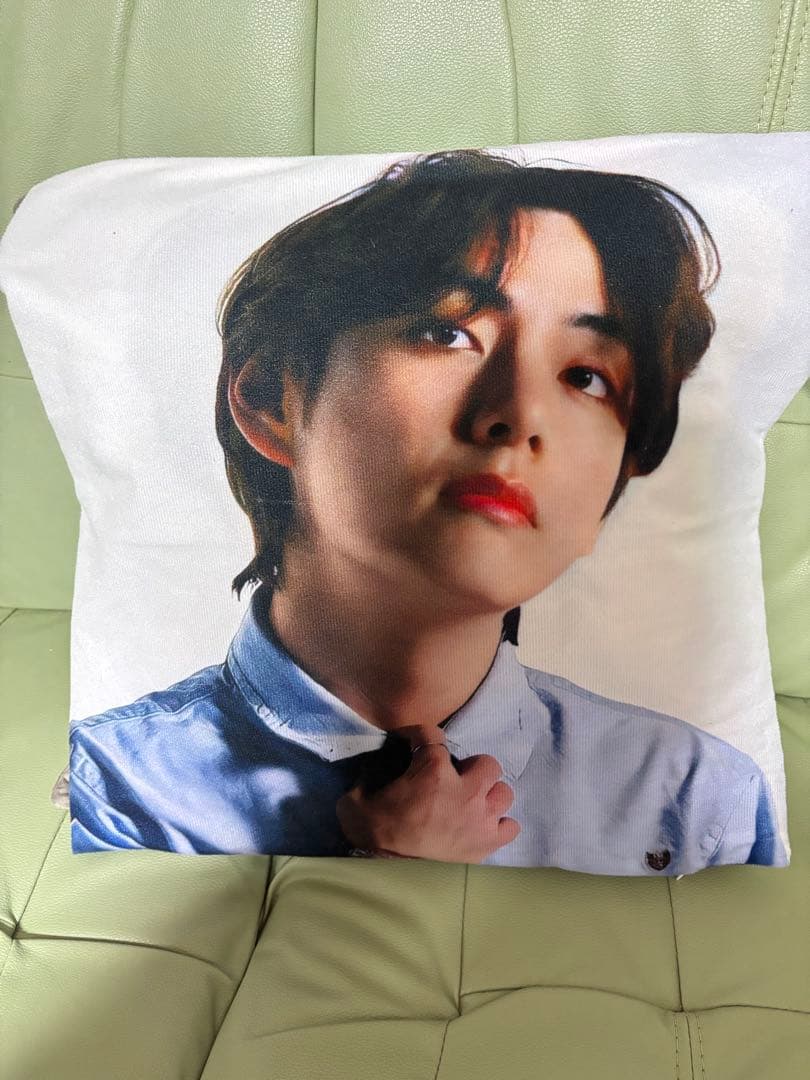 BTS V プリントクッションとクッションカバー - メルカリ