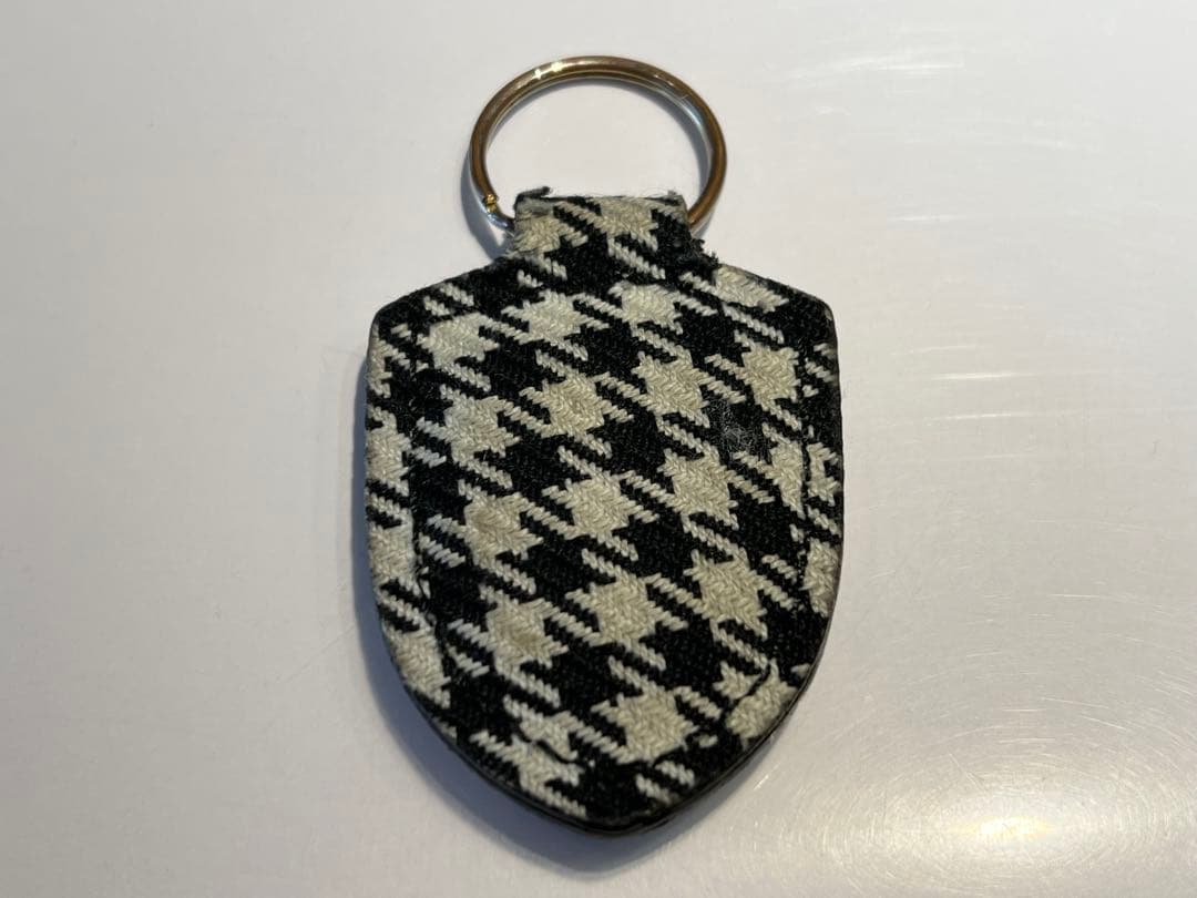 ポルシェ キーホルダー 千鳥格子 ぺピタ柄 - メルカリ