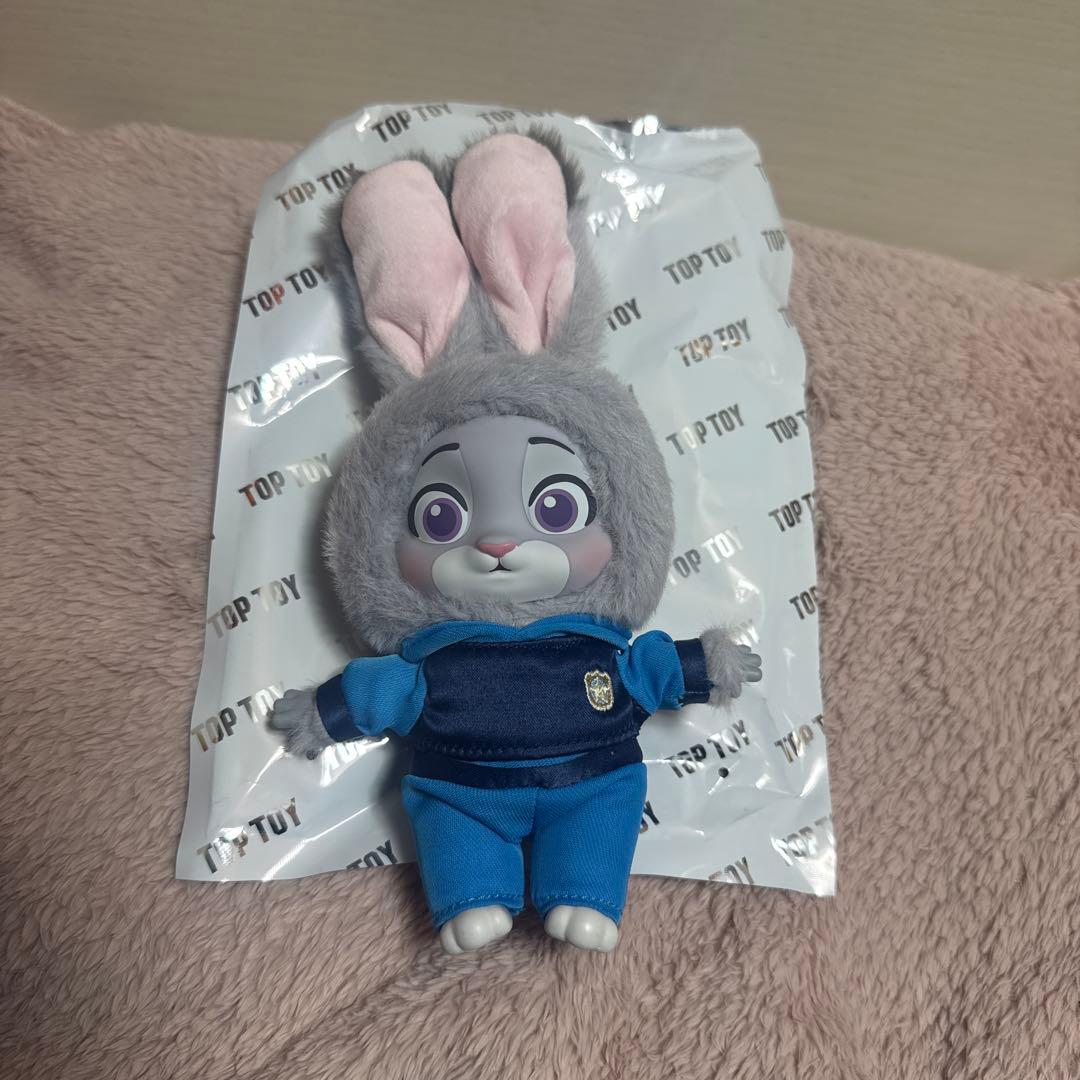 TOPTOY ズートピア（警官ジュディ） - メルカリ