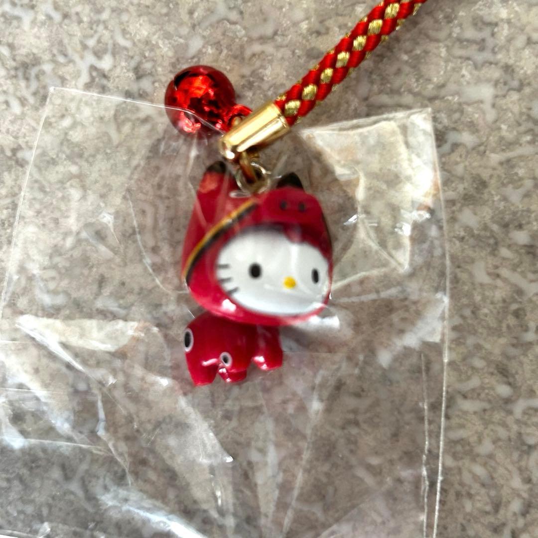 新品】ご当地限定 ハローキティ サンリオ ストラップ 福島 あかべこ