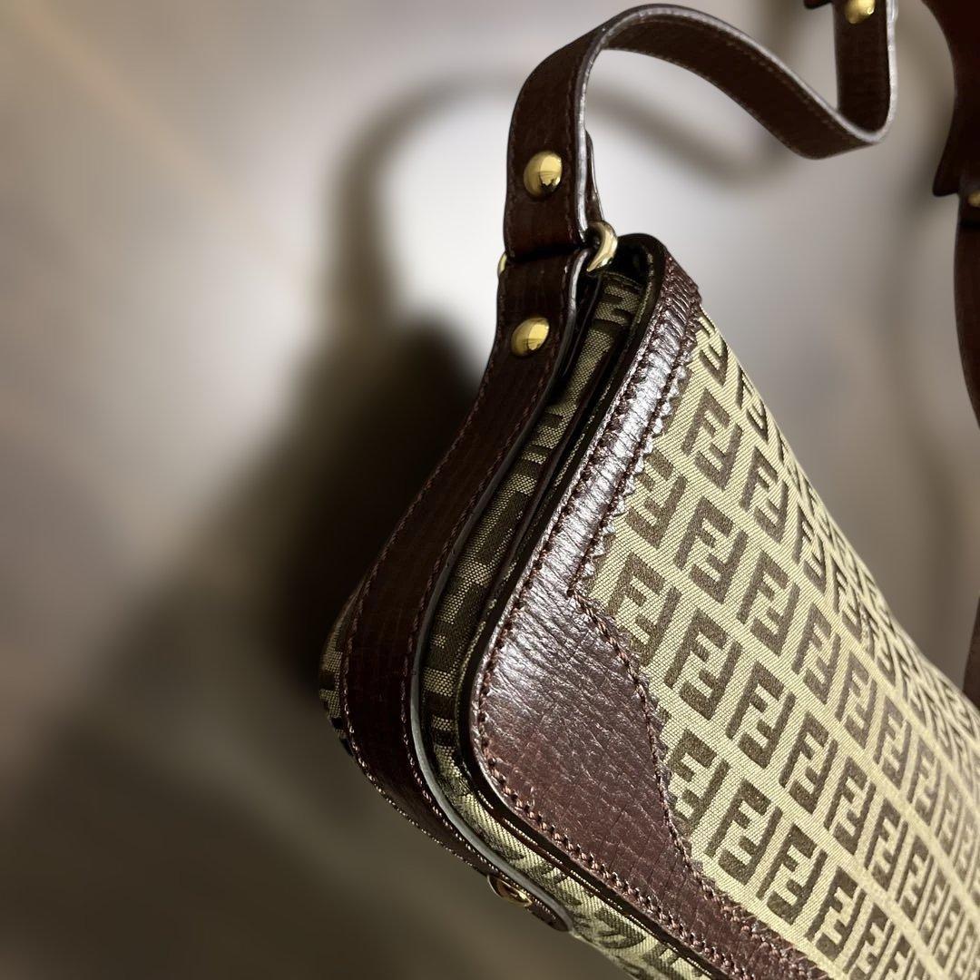 FENDI フェンディ ズッキーノ柄 ワンショルダーバッグ - メルカリ