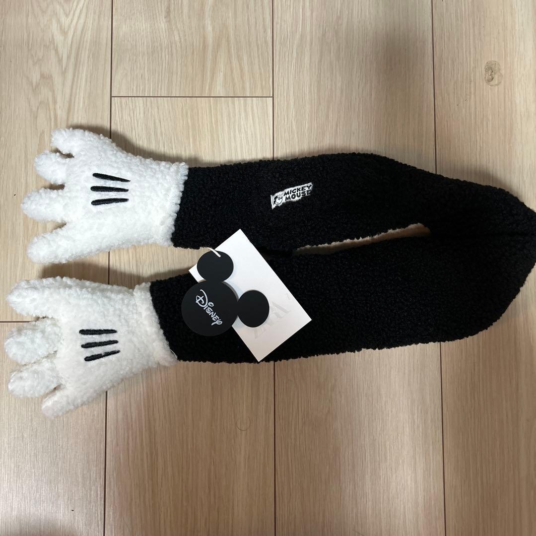 新品未使用】ZARA ミッキー マフラー - メルカリ
