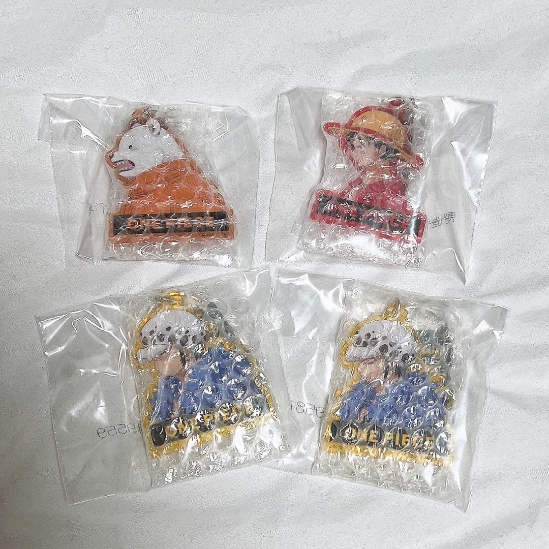 一番くじ ワンピース アクリルキーホルダー ベポ ルフィ