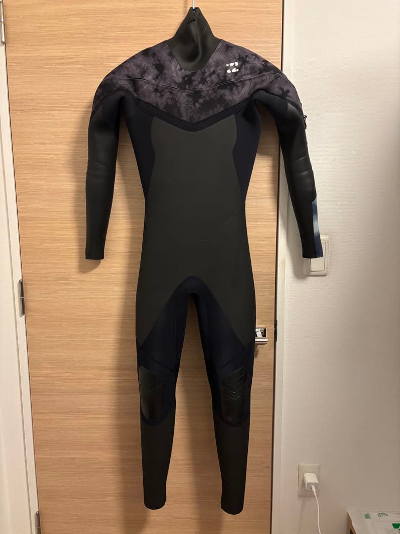 アソベ輪島塗り花器 金色植物模様