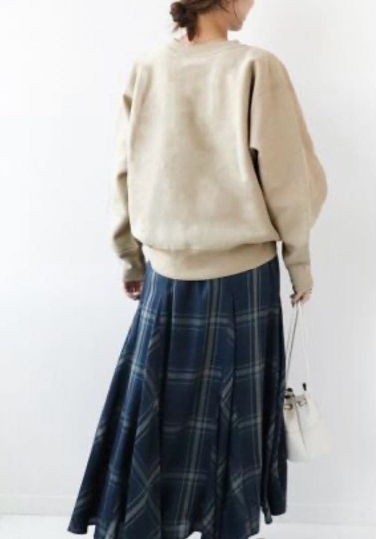 ジャーナルスタンダード トレーナー ベージュミッキーコラボ - メルカリ