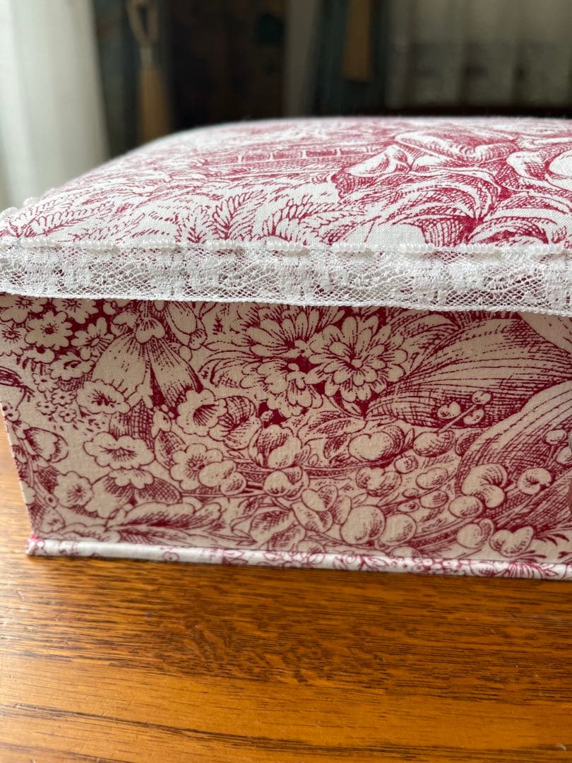 カルトナージュボックス レアなアンティーク生地